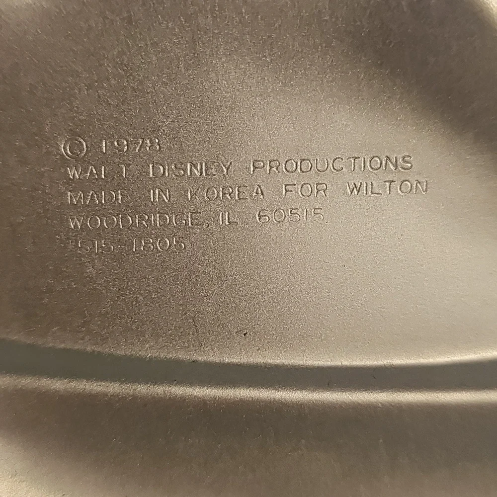 Disney Mickey Mouse Cake Pan Vintage/Retired Circa 1978